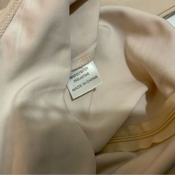 SEEK The Label Bodysuit Long Sleeve Cold Shoulder D Pink NWT Small - Picture 8 of 9